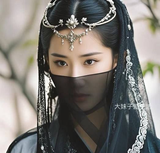 刘亦菲饰木婉清,如新月清晖,如花树堆雪,楚楚可怜,娇柔婉转