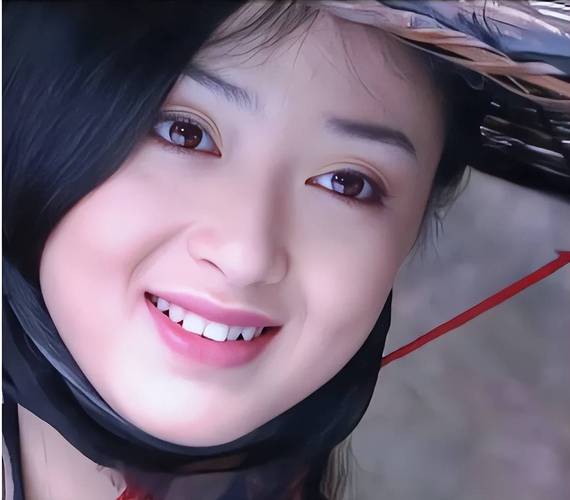 最美"木婉清"晒42岁庆生照,素颜惊艳不已,妈生脸颜值太高